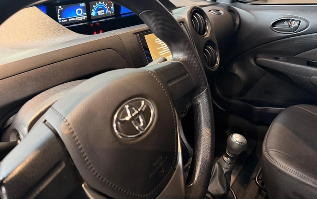 imagem-https://www.socarrao.com.br/sc-vehicle-images-prod/4004773/1790017753849-d563f2234aa04b72bc3b87524cdedbf8_1790017097616.jpg