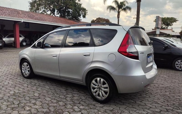 imagem-https://www.socarrao.com.br/sc-vehicle-images-prod/4004775/1790023074963-8497053_10_B_75ab919c52.jpeg