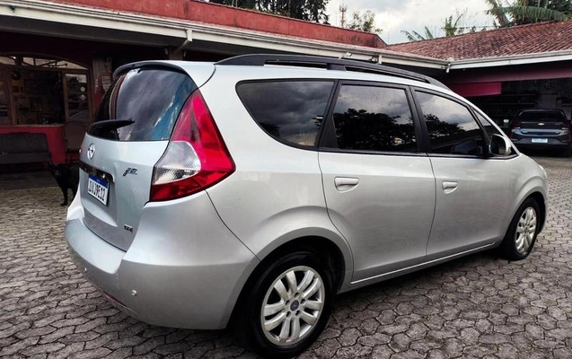 imagem-https://www.socarrao.com.br/sc-vehicle-images-prod/4004775/1790023074964-8497053_4_B_1f5f997556.jpeg
