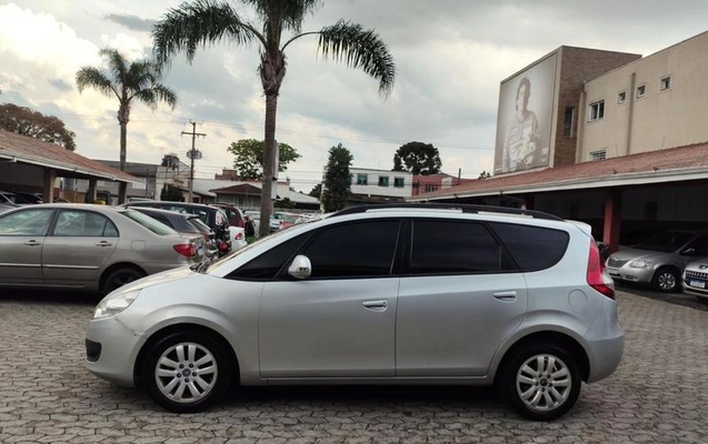 imagem-https://www.socarrao.com.br/sc-vehicle-images-prod/4004775/1790023074965-8497053_10_B_e2e605fdf6.jpeg