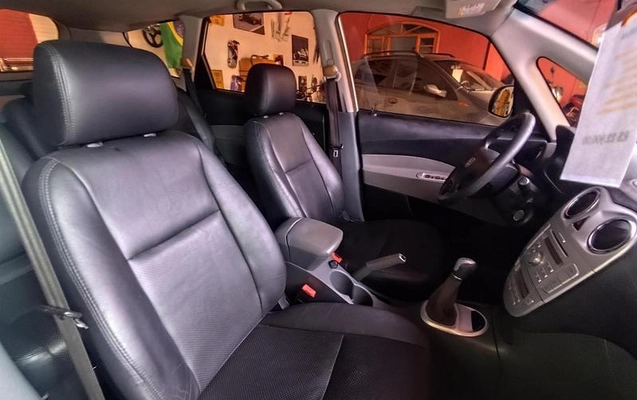 imagem-https://www.socarrao.com.br/sc-vehicle-images-prod/4004775/1792155406018-8497053_4_B_d823a14fee.jpeg