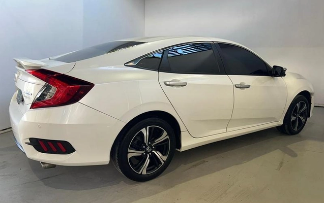 imagem-https://www.socarrao.com.br/sc-vehicle-images-prod/4004860/1790019302432-7304567_4_B_28cd1e06c5.jpeg