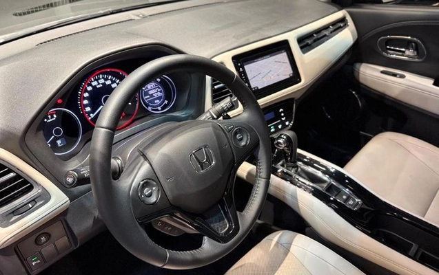 imagem-https://www.socarrao.com.br/sc-vehicle-images-prod/4004957/1790017362789-8144296_11_B_650cf2fd64.jpeg