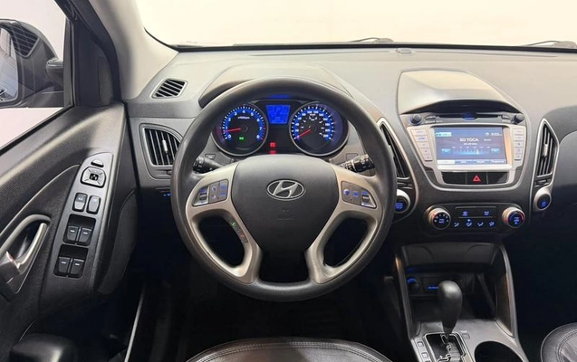 imagem-https://www.socarrao.com.br/sc-vehicle-images-prod/4005032/1790017503836-8482967_7_B_8af43f59f4.jpeg
