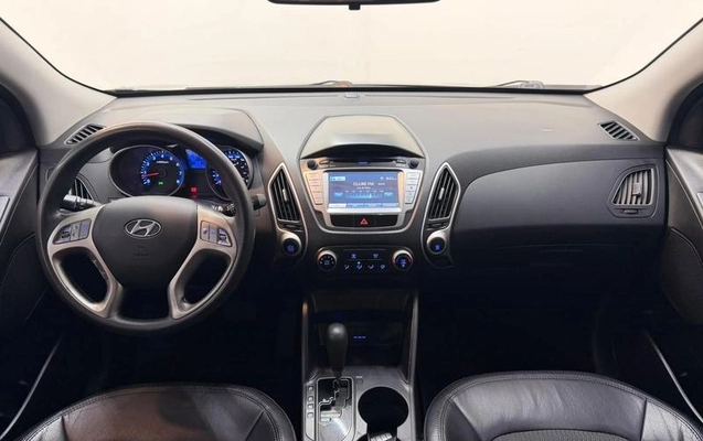 imagem-https://www.socarrao.com.br/sc-vehicle-images-prod/4005032/1790017503836-8482967_8_B_60f740fe13.jpeg
