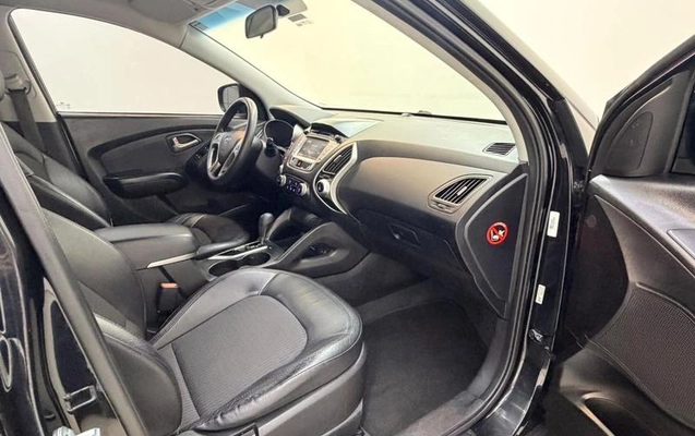 imagem-https://www.socarrao.com.br/sc-vehicle-images-prod/4005032/1790017503839-8482967_13_B_ffe12b2691.jpeg