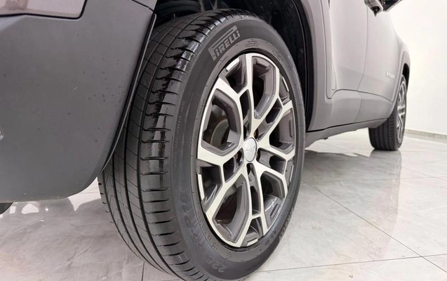 imagem-https://www.socarrao.com.br/sc-vehicle-images-prod/4005033/1790017504821-8487333_9_B_64eeb40a8e.jpeg
