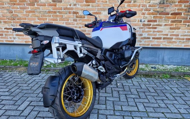 imagem-https://www.socarrao.com.br/sc-vehicle-images-prod/4005042/1790366203410-8498066_5_B_8e9b6fc4a5.jpeg