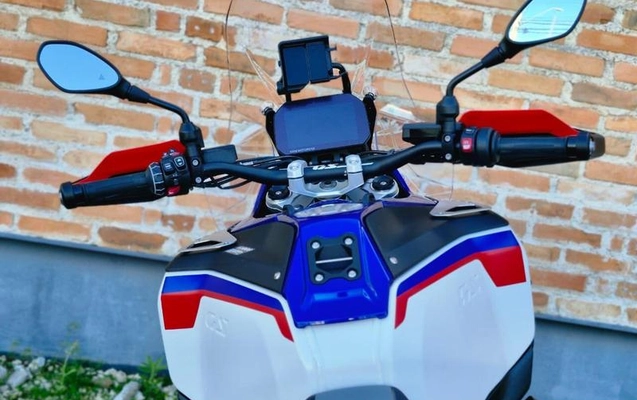 imagem-https://www.socarrao.com.br/sc-vehicle-images-prod/4005042/1790366203415-8498066_4_B_952a74e91b.jpeg