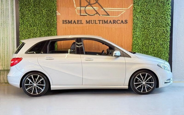 imagem-https://www.socarrao.com.br/sc-vehicle-images-prod/4005109/1790017905876-8265642_13_B_9799160e3e.jpeg