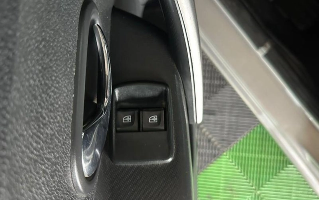 imagem-https://www.socarrao.com.br/sc-vehicle-images-prod/4005126/1790017949140-8483105_6_B_76b405b9cb.jpeg