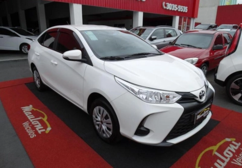 Toyota Yaris 2025 Branco — foto 1 de 3