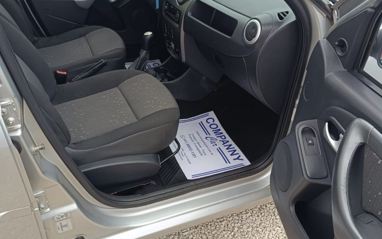 imagem-https://www.socarrao.com.br/sc-vehicle-images-prod/4005204/1790018039457-V2hhdHNBcHAgSW1hZ2UgMjAyNi0wOS0yMSBhdCAxNS41MC4xNiAoMSkuanBlZw.jpeg