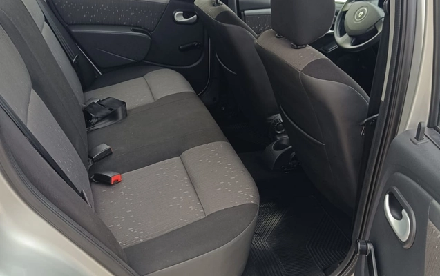 imagem-https://www.socarrao.com.br/sc-vehicle-images-prod/4005204/1790018039591-V2hhdHNBcHAgSW1hZ2UgMjAyNi0wOS0yMSBhdCAxNS41MC4xNiAoMikuanBlZw.jpeg