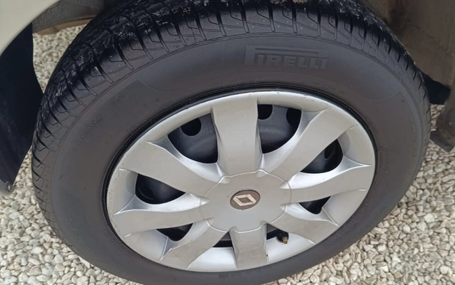 imagem-https://www.socarrao.com.br/sc-vehicle-images-prod/4005204/1790018039731-V2hhdHNBcHAgSW1hZ2UgMjAyNi0wOS0yMSBhdCAxNS41MC4xNyAoMSkuanBlZw.jpeg