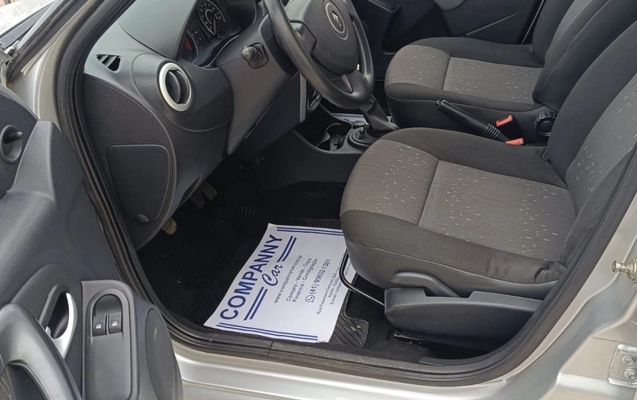 imagem-https://www.socarrao.com.br/sc-vehicle-images-prod/4005204/1790018039977-V2hhdHNBcHAgSW1hZ2UgMjAyNi0wOS0yMSBhdCAxNS41MC4xNyAoNCkuanBlZw.jpeg