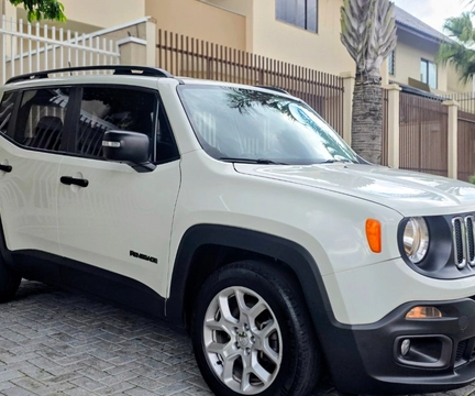 Jeep Renegade 2018 Branco — foto 1 de 3