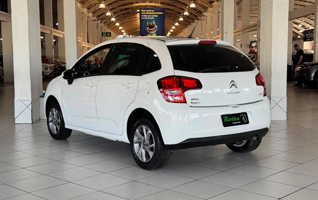 imagem-https://www.socarrao.com.br/sc-vehicle-images-prod/4005417/1790019331722-8247093_5_B_53473fec67.jpeg