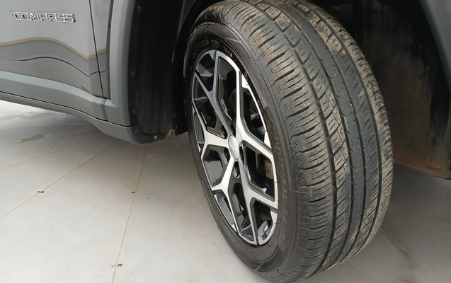 imagem-https://www.socarrao.com.br/sc-vehicle-images-prod/4005475/1790018388242-1_041635.jpg