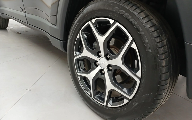 imagem-https://www.socarrao.com.br/sc-vehicle-images-prod/4005476/1790018388513-2_041641.jpg
