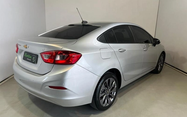 imagem-https://www.socarrao.com.br/sc-vehicle-images-prod/4005550/1790019342775-8391761_10_B_fe3a4bc2c9.jpeg