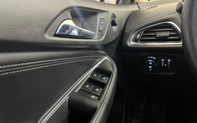 imagem-https://www.socarrao.com.br/sc-vehicle-images-prod/4005550/1790019342792-8391761_4_B_574900d6fa.jpeg