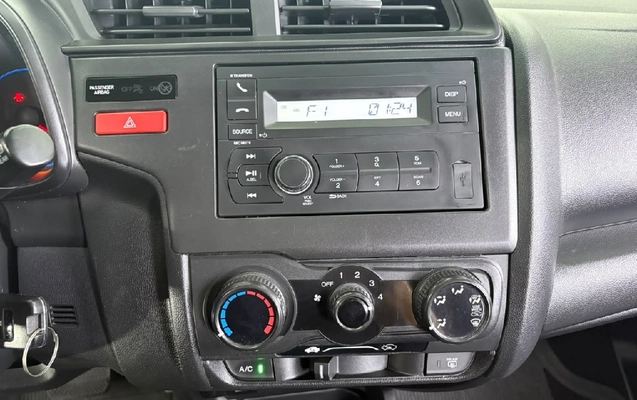imagem-https://www.socarrao.com.br/sc-vehicle-images-prod/4005595/1790018792685-30f95ee7-6611-d767-0dce-3e86f35d061e-whatsappimage2026-09-21at1506591jpeg.jpg