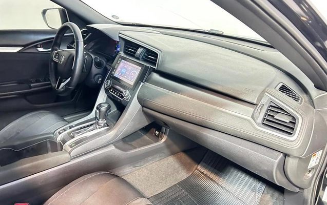imagem-https://www.socarrao.com.br/sc-vehicle-images-prod/4005721/1790019671608-7858069_8_B_b67a77a91d.jpeg