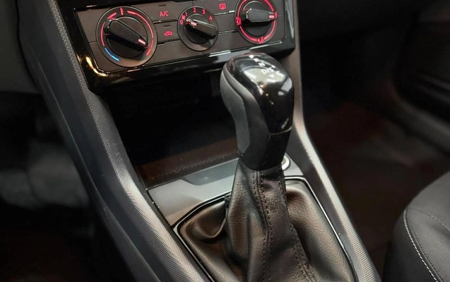 imagem-https://www.socarrao.com.br/sc-vehicle-images-prod/4005722/1790019012865-8498293_6_B_f730820806.jpeg