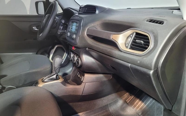 imagem-https://www.socarrao.com.br/sc-vehicle-images-prod/4005796/1790019180847-6860049_11_B_04b801852e.jpeg