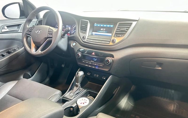 imagem-https://www.socarrao.com.br/sc-vehicle-images-prod/4005820/1790019199790-7772383_12_B_d25ce67968.jpeg