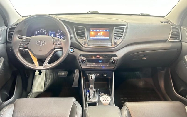 imagem-https://www.socarrao.com.br/sc-vehicle-images-prod/4005820/1790019199790-7772383_9_B_a9eb53f0f2.jpeg