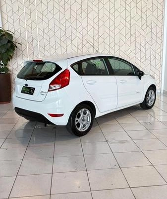 imagem-https://www.socarrao.com.br/sc-vehicle-images-prod/4005822/1790021115358-7857989_16_B_55e5b2979e.jpeg