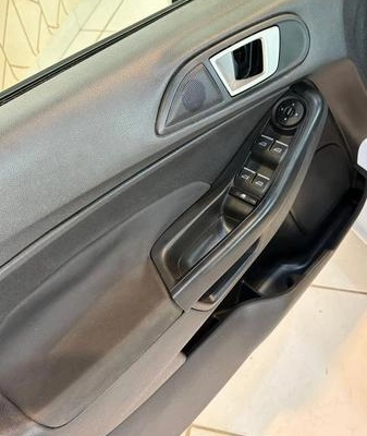 imagem-https://www.socarrao.com.br/sc-vehicle-images-prod/4005822/1790021115361-7857989_14_B_b052446ba6.jpeg