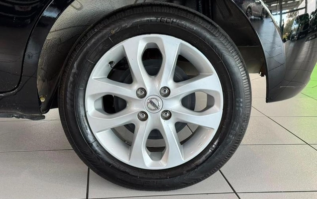 imagem-https://www.socarrao.com.br/sc-vehicle-images-prod/4005824/1790019204034-7858655_6_B_5df4f8f422.jpeg