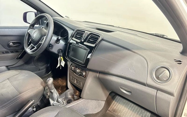 imagem-https://www.socarrao.com.br/sc-vehicle-images-prod/4005841/1790019214836-7968942_8_B_4a4d13ab64.jpeg
