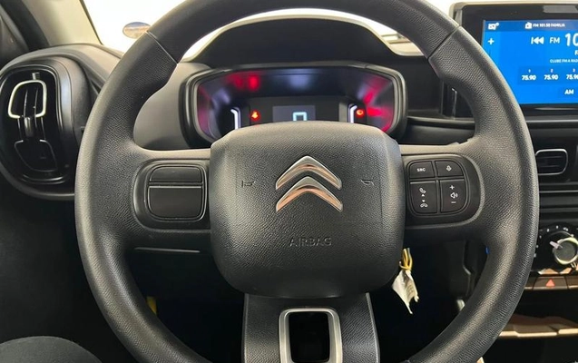 imagem-https://www.socarrao.com.br/sc-vehicle-images-prod/4005850/1790019709714-8068791_7_B_7b23a100aa.jpeg