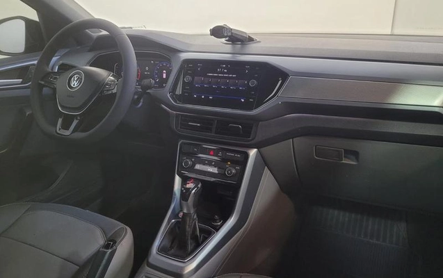 imagem-https://www.socarrao.com.br/sc-vehicle-images-prod/4005857/1790019226893-8158329_14_B_d5409567b8.jpeg