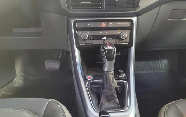 imagem-https://www.socarrao.com.br/sc-vehicle-images-prod/4005857/1790019226894-8158329_6_B_b58d041f43.jpeg