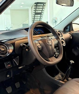imagem-https://www.socarrao.com.br/sc-vehicle-images-prod/4005865/1790019613686-8233262_8_B_59f6fd4827.jpeg