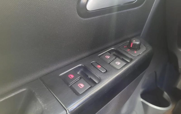 imagem-https://www.socarrao.com.br/sc-vehicle-images-prod/4005866/1790020154044-8246033_0_B_a4b2e44331.jpeg