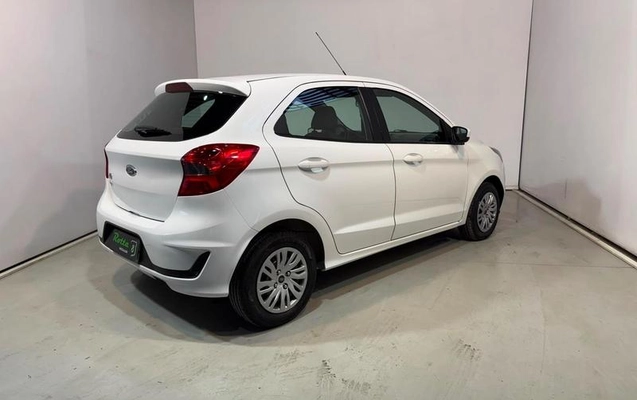 imagem-https://www.socarrao.com.br/sc-vehicle-images-prod/4005870/1790023556876-8246591_2_B_1393140763.jpeg