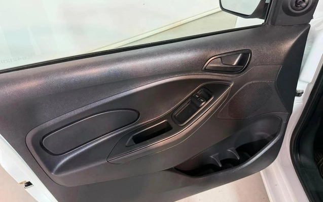 imagem-https://www.socarrao.com.br/sc-vehicle-images-prod/4005870/1790023556893-8246591_8_B_2e5cedc80a.jpeg