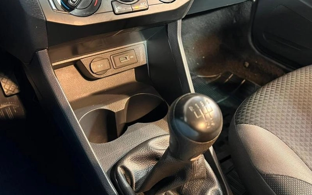 imagem-https://www.socarrao.com.br/sc-vehicle-images-prod/4005873/1790019239203-8268960_7_B_71569bf992.jpeg
