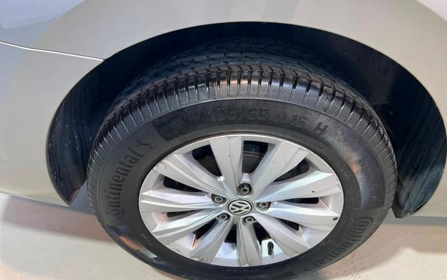 imagem-https://www.socarrao.com.br/sc-vehicle-images-prod/4005887/1790019248341-8322440_5_B_99613948e8.jpeg