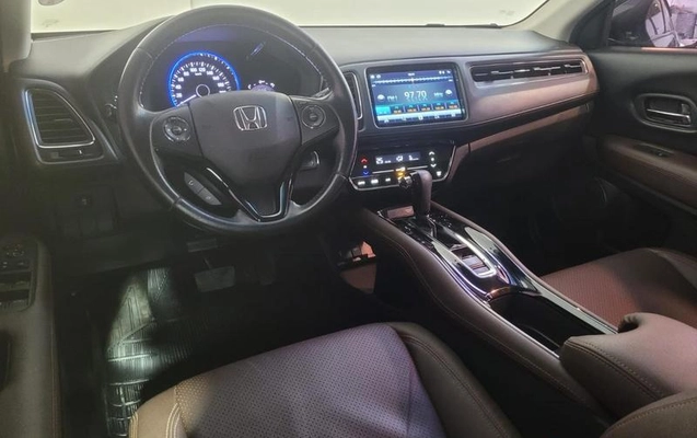 imagem-https://www.socarrao.com.br/sc-vehicle-images-prod/4005901/1790019732920-8338880_10_B_d215f3aa77.jpeg