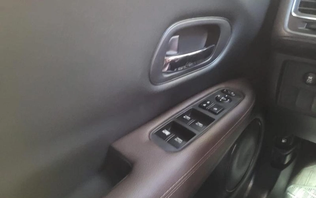 imagem-https://www.socarrao.com.br/sc-vehicle-images-prod/4005901/1790019732934-8338880_3_B_c70d345e9c.jpeg