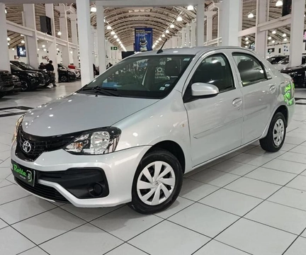 Toyota Etios 2019 Prata — foto 1 de 3