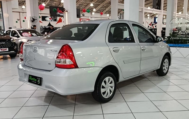 imagem-https://www.socarrao.com.br/sc-vehicle-images-prod/4005908/1790020996781-8347687_9_B_16e3f3d718.jpeg
