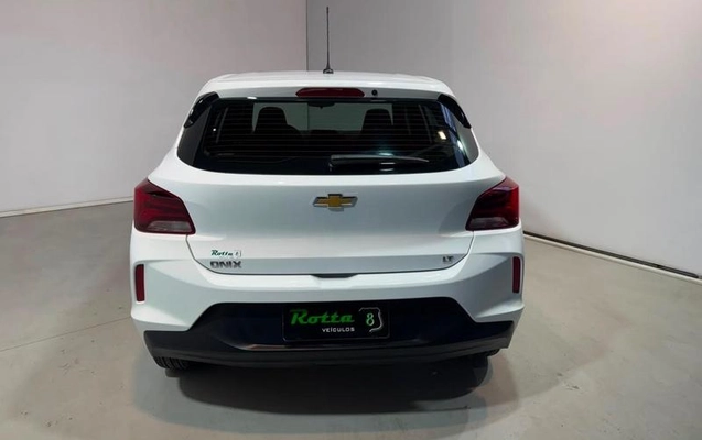 imagem-https://www.socarrao.com.br/sc-vehicle-images-prod/4005910/1790023204375-8348019_0_B_72d323cb51.jpeg